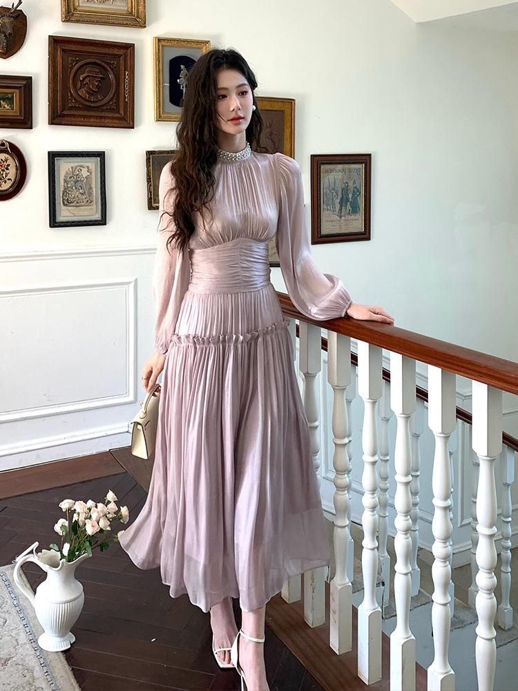 Thirteen Lines Elegant Pleated Bubble Dress with Stand-up Collar and Long Sleeves L
Thirteen Lines Elegant Pleated Bubble Dress with Stand-up Collar and Long Sleeves L