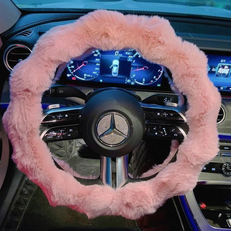 Car Steering Wheel Cover Winter J2024 New Model Heated Handle Cover for Women Plush Warm Korean Cartoon Rabbit Fur Car Use Wave Powder Clean Version
Car Steering Wheel Cover Winter J2024 New Model Heated Handle Cover for Women Plush Warm Korean Cartoon Rabbit Fur Car Use Wave Powder Clean Version