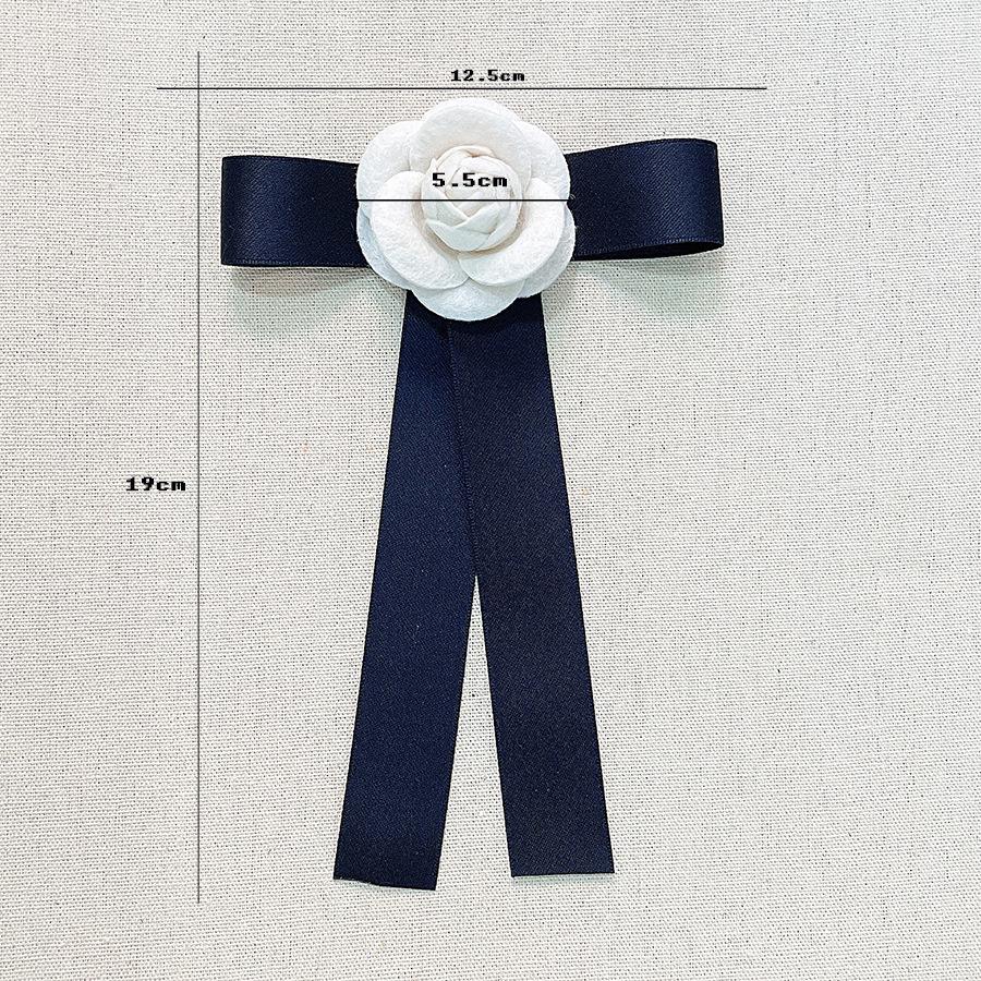 Elegant Faux Wool Camellia Brooch Ribbon
Elegant Faux Wool Camellia Brooch Ribbon