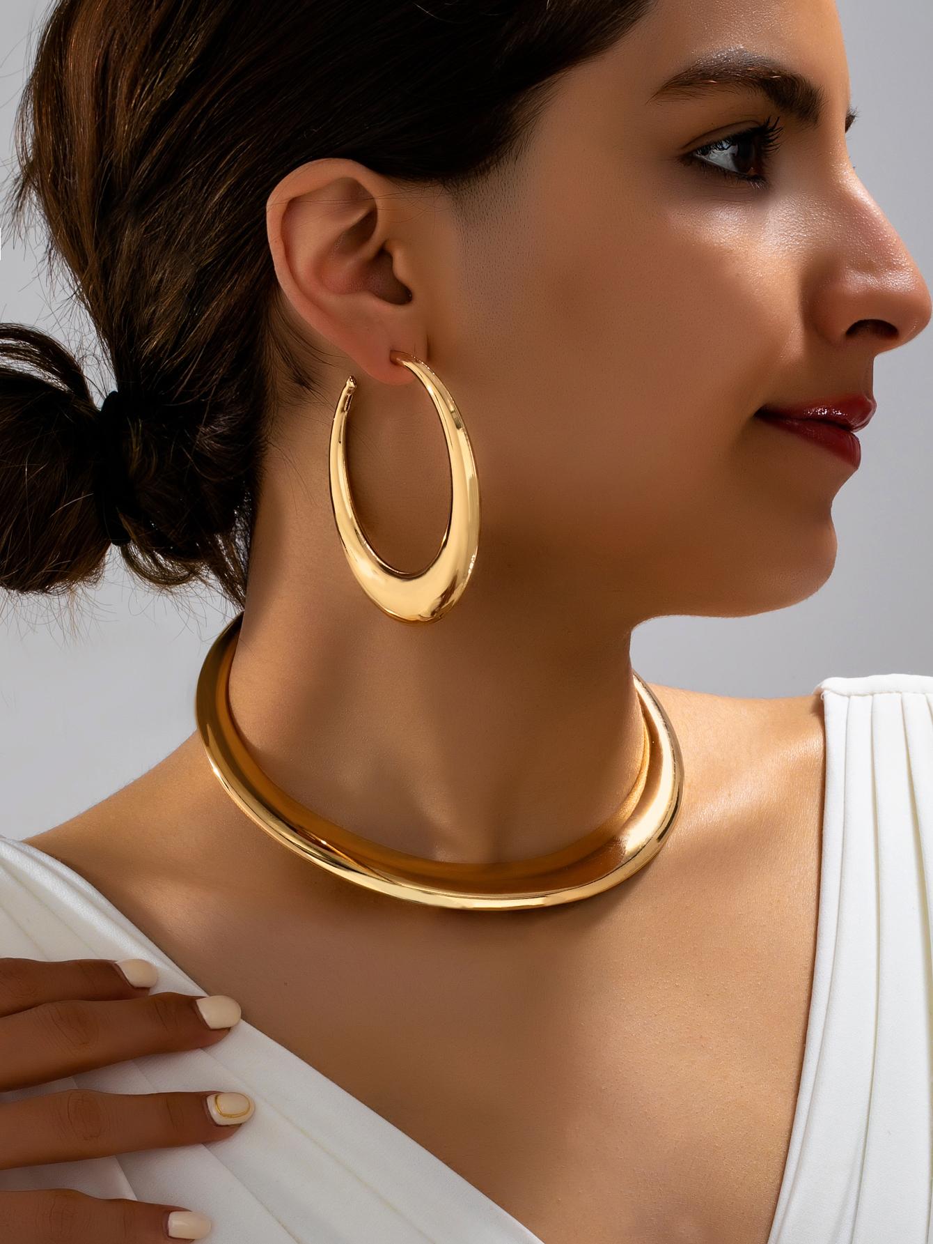 Women s Jewelry Set, Simple and Stylish Glossy Choker and Earrings, Suitable for Daily Wear and Vacation Wear
Women s Jewelry Set, Simple and Stylish Glossy Choker and Earrings, Suitable for Daily Wear and Vacation Wear