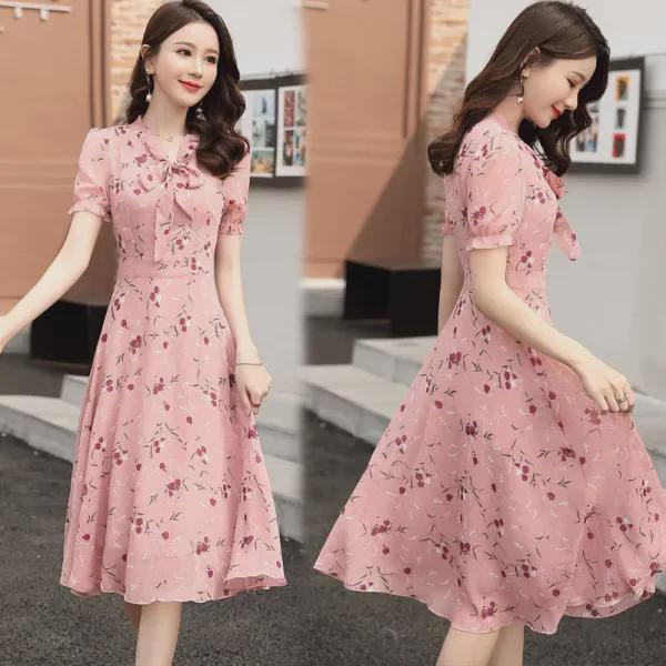 Thai-Inspired V-Neck A-Line Dress – Plus Size, Waist-Cinching, Short Sleeve, Fashionable Mother s Outfit XXXL синій
Thai-Inspired V-Neck A-Line Dress – Plus Size, Waist-Cinching, Short Sleeve, Fashionable Mother s Outfit XXXL синій