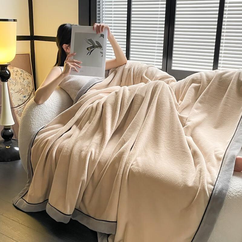 LISM Thickened Double-Sided Milk Velvet Blanket
LISM Thickened Double-Sided Milk Velvet Blanket