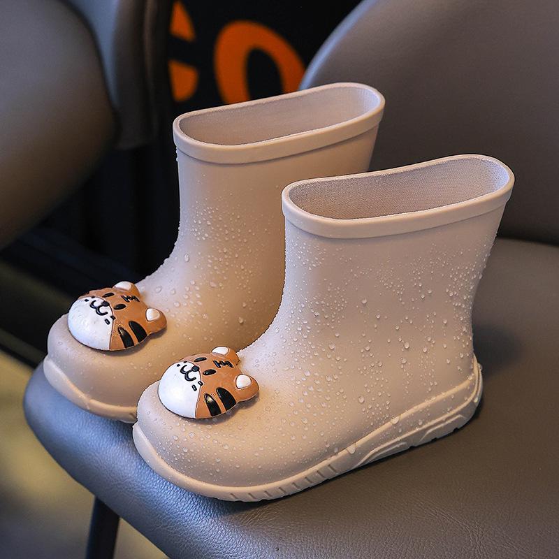 Kids Waterproof Non-slip Rubber Rain Boots for Boys and Girls - Lightweight and Durable 16cm (approx. size 25-26)
Kids Waterproof Non-slip Rubber Rain Boots for Boys and Girls - Lightweight and Durable 16cm (approx. size 25-26)
