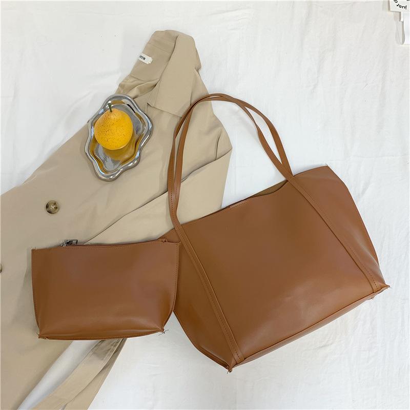 Large capacity retro mother and child new bag 2025 shoulder bag fashion big bag high sense solid color tote bag коричневий
Large capacity retro mother and child new bag 2025 shoulder bag fashion big bag high sense solid color tote bag коричневий