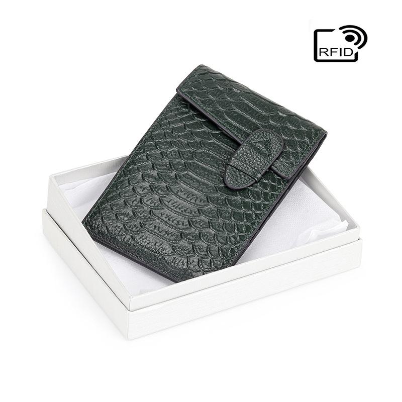 Anti-theft brush RFID first layer cowhide snake pattern leather card bag, new ultra-thin card cover, large capacity multi-card position credit card зелёный
Anti-theft brush RFID first layer cowhide snake pattern leather card bag, new ultra-thin card cover, large capacity multi-card position credit card зелёный