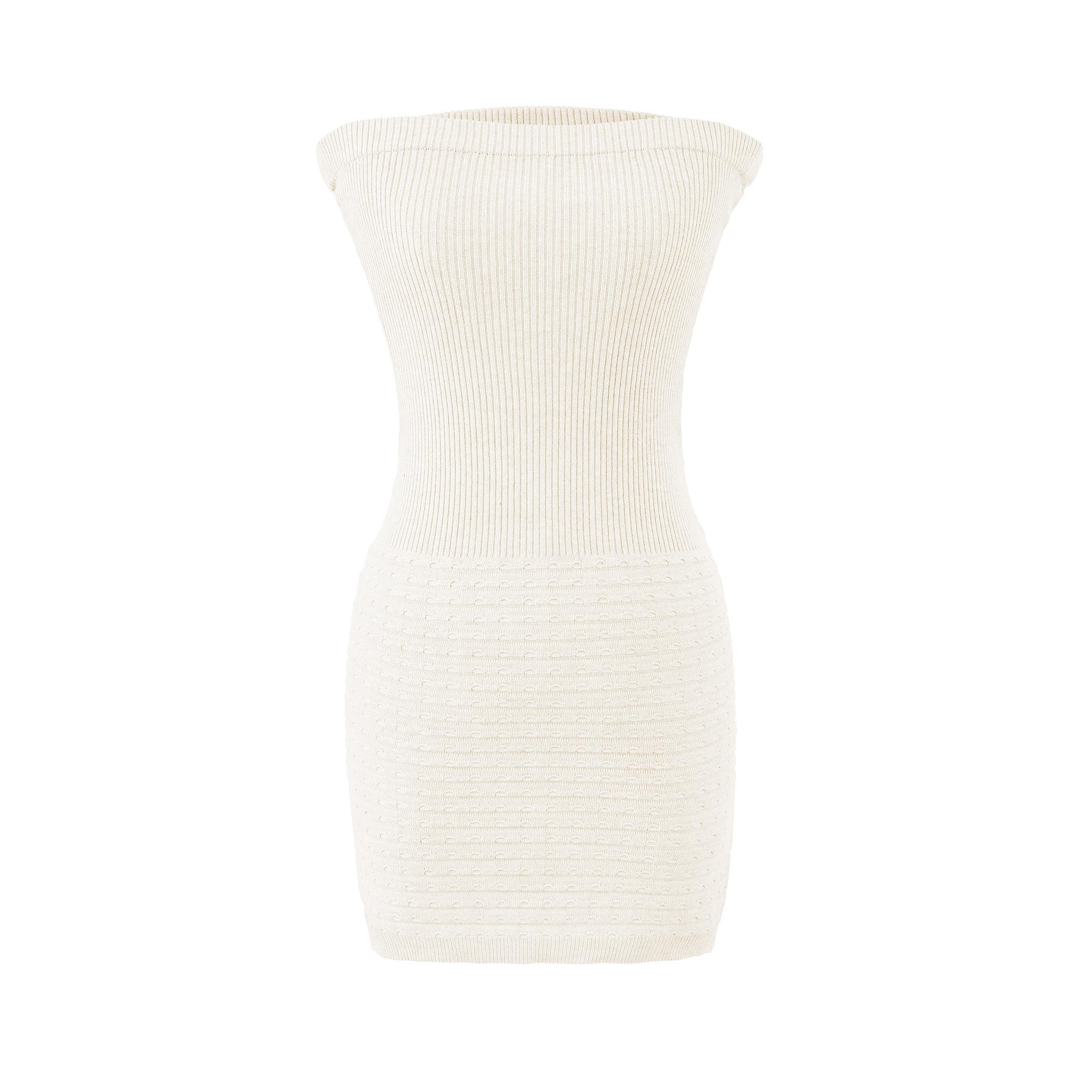 Pure Desire Strapless Bodycon Knit Mini Dress: Slim-Fitting, Waist-Cinching, Textured for Figure Highlighting. Medium
Pure Desire Strapless Bodycon Knit Mini Dress: Slim-Fitting, Waist-Cinching, Textured for Figure Highlighting. Medium