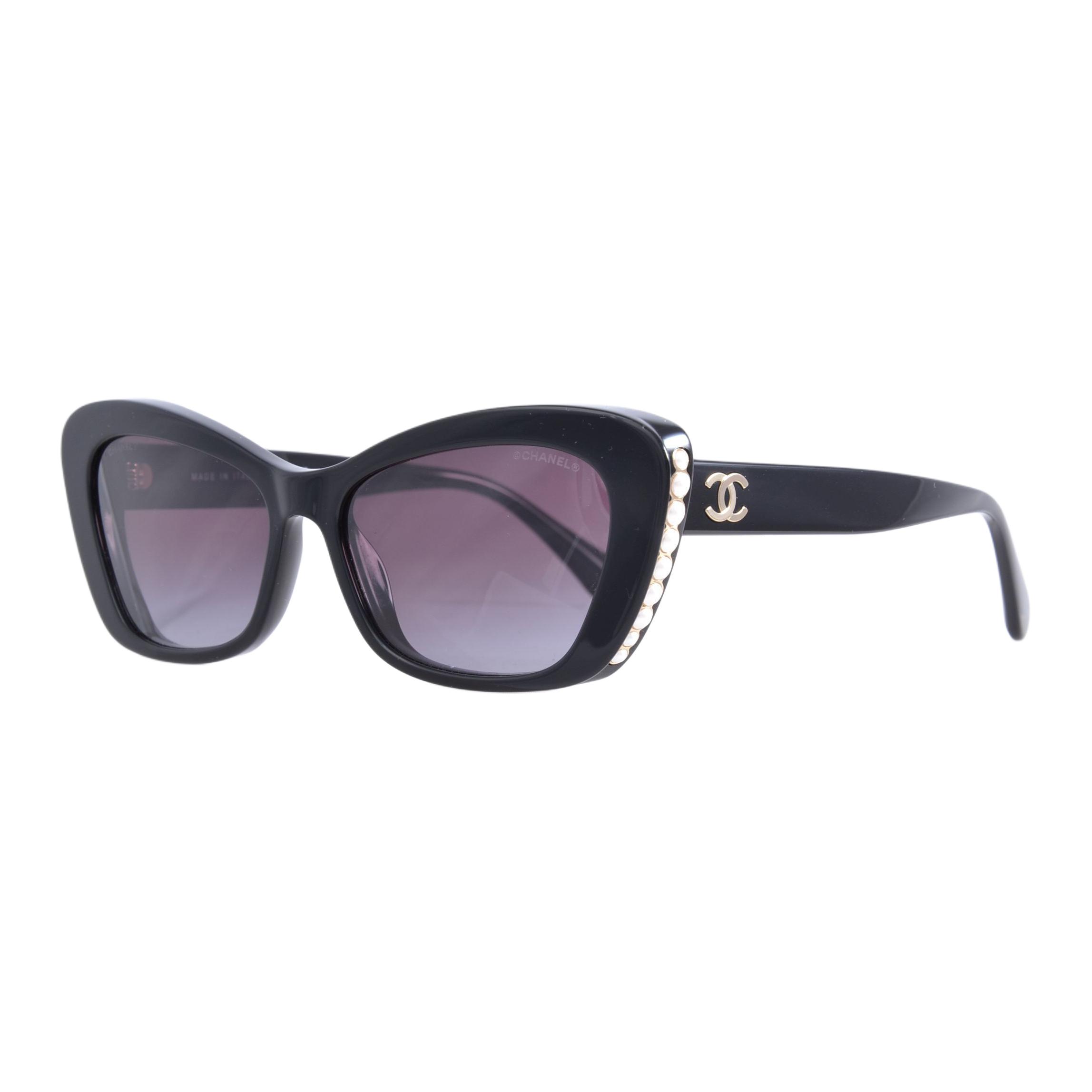 Chanel Chic Casual Butterfly Sunglasses Women sunglasses CH5481H1716S6 Basic Packaging-Eyeglass Case+Box,56,Black
Chanel Chic Casual Butterfly Sunglasses Women sunglasses CH5481H1716S6 Basic Packaging-Eyeglass Case+Box,56,Black