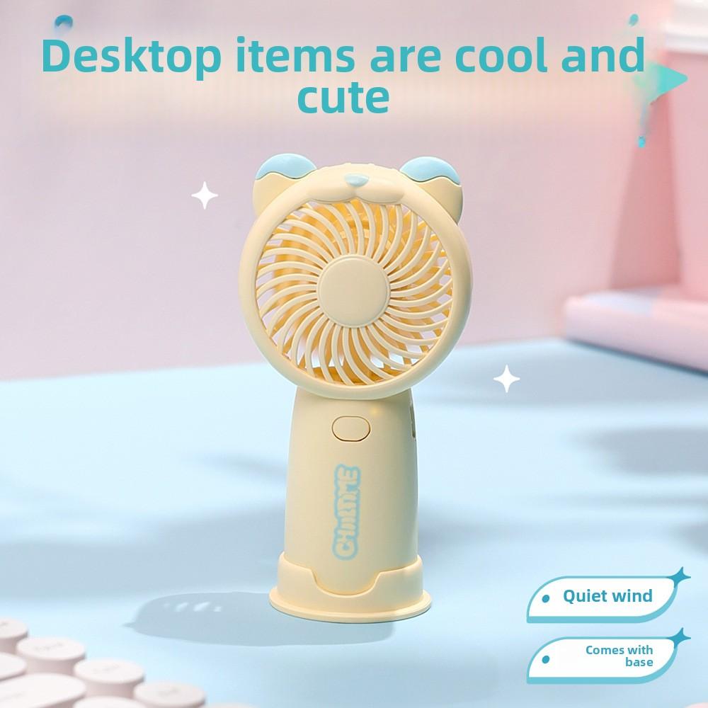 Новый маленький вентилятор конфетных цветов, мультяшный, с USB-зарядкой, студенческий, офисный, портативный, мини-ручной вентилятор, подарок для вечеринки розовый
Новый маленький вентилятор конфетных цветов, мультяшный, с USB-зарядкой, студенческий, офисный, портативный, мини-ручной вентилятор, подарок для вечеринки розовый