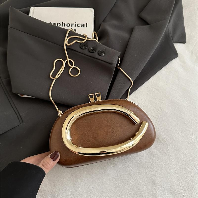 2025 новая модная высококачественная персонализированная вечерняя сумочка клатч универсальная сумка через плечо вечерний подарок цепочка сумка коричневый
2025 новая модная высококачественная персонализированная вечерняя сумочка клатч универсальная сумка через плечо вечерний подарок цепочка сумка коричневый