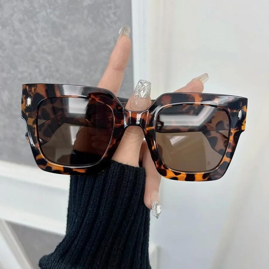 Модные квадратные солнцезащитные очки женские мужские винтажные зеркальные линзы стильные солнцезащитные очки женские мужские цвета для личности Other
Модные квадратные солнцезащитные очки женские мужские винтажные зеркальные линзы стильные солнцезащитные очки женские мужские цвета для личности Other