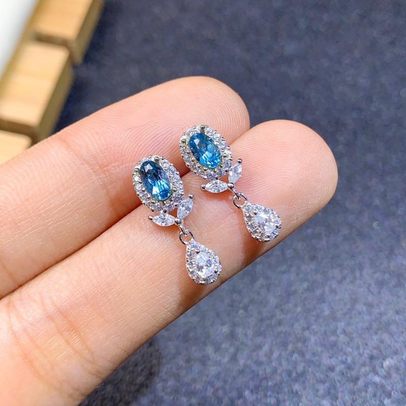 BELLA BOX New Exquisite Light Luxury Full Diamond Simulation Sea Blue Topaz Earrings For Girlfriend Valentine s Day Gift синий
BELLA BOX New Exquisite Light Luxury Full Diamond Simulation Sea Blue Topaz Earrings For Girlfriend Valentine s Day Gift синий