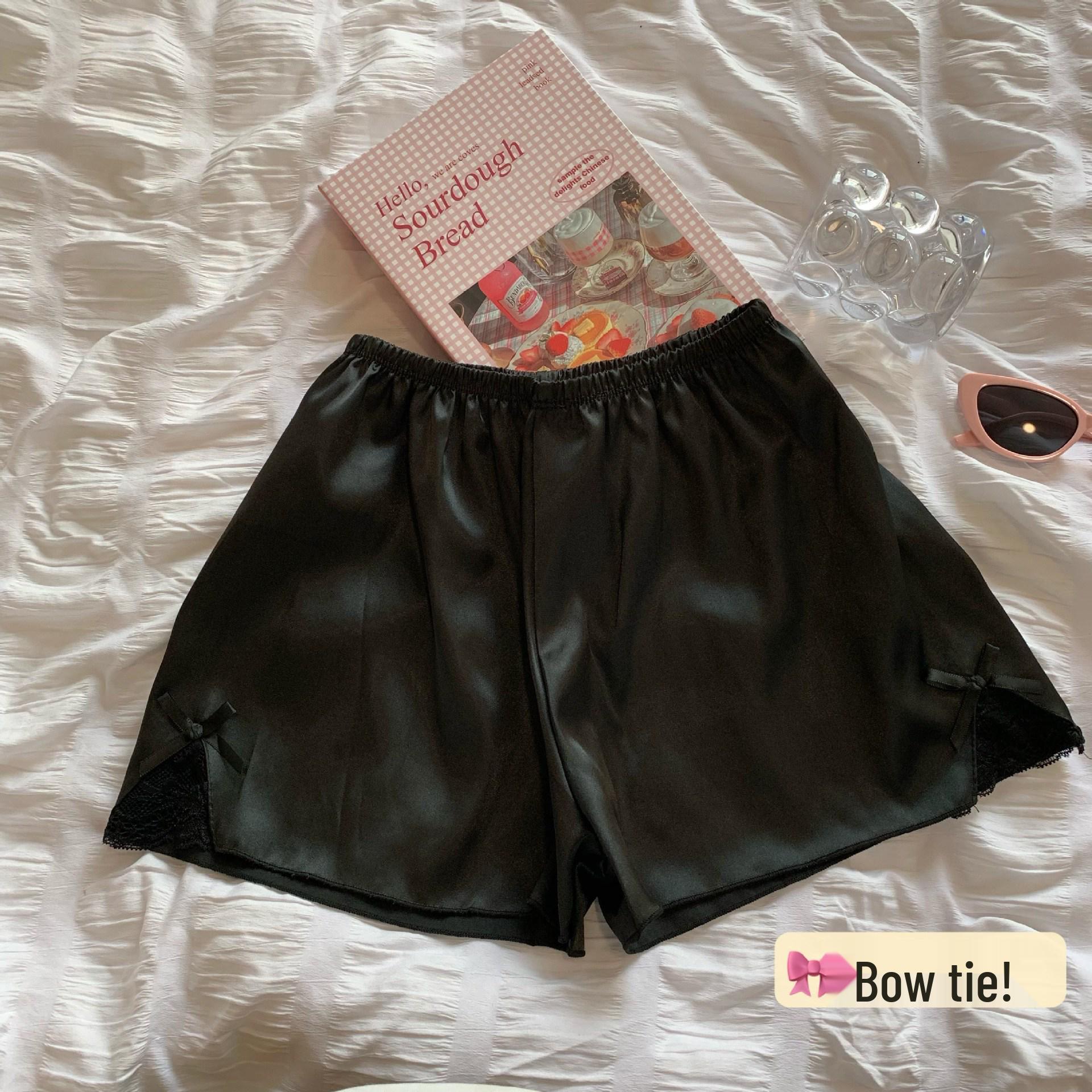 2026 White Safety Summer Shorts with Black Lace Trim - Anti-Exposure Base Layer One Size
2026 White Safety Summer Shorts with Black Lace Trim - Anti-Exposure Base Layer One Size