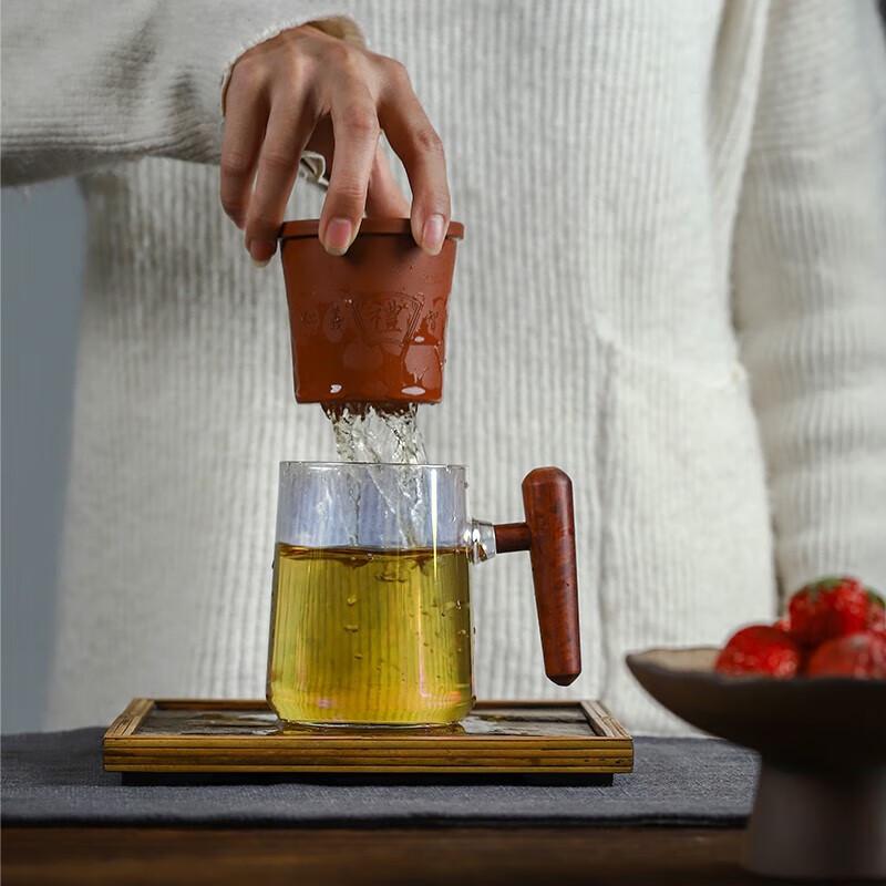 Wanchunhe Chinese Pottery Tea Cup Gift Set
Wanchunhe Chinese Pottery Tea Cup Gift Set