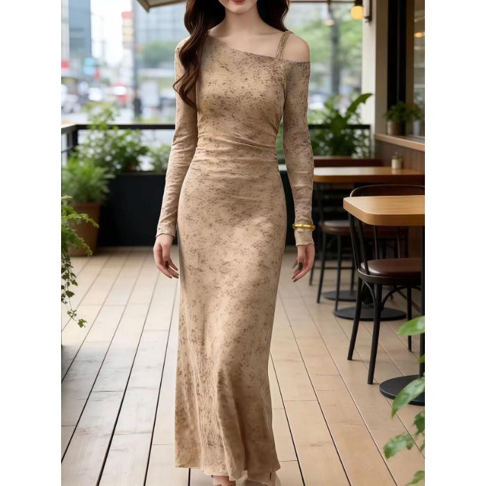 Retro French Asymmetrical Off-the-Shoulder Long Sleeve Midi Dress - Elegant and Slimming Women s Spring/Summer/Autumn Fashion M
Retro French Asymmetrical Off-the-Shoulder Long Sleeve Midi Dress - Elegant and Slimming Women s Spring/Summer/Autumn Fashion M