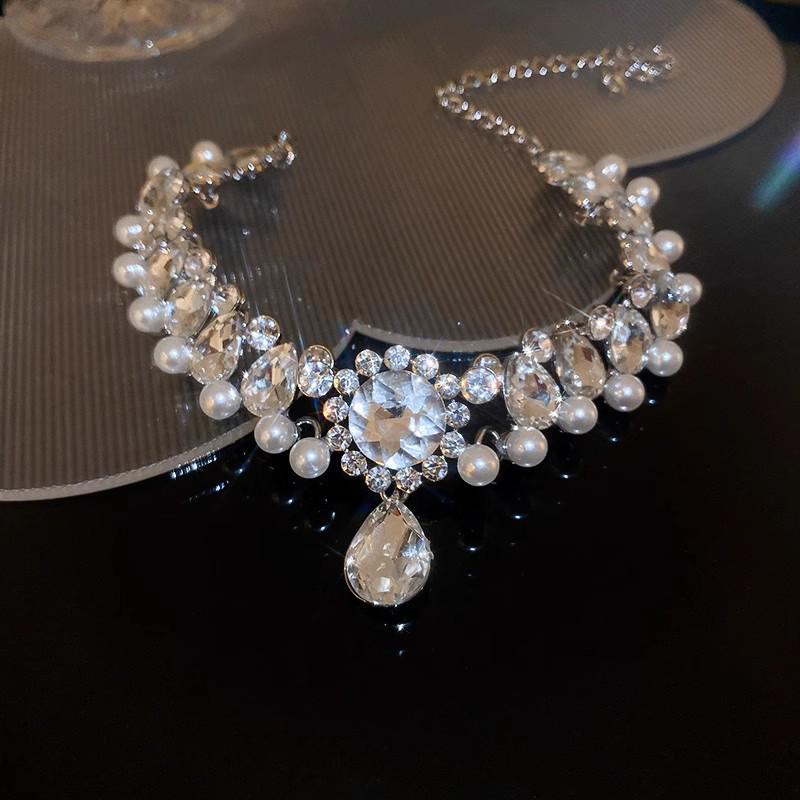 Baroque Pearl Necklace: Women s Statement Zircon Choker for Evening, Bride, or Sweater
Baroque Pearl Necklace: Women s Statement Zircon Choker for Evening, Bride, or Sweater