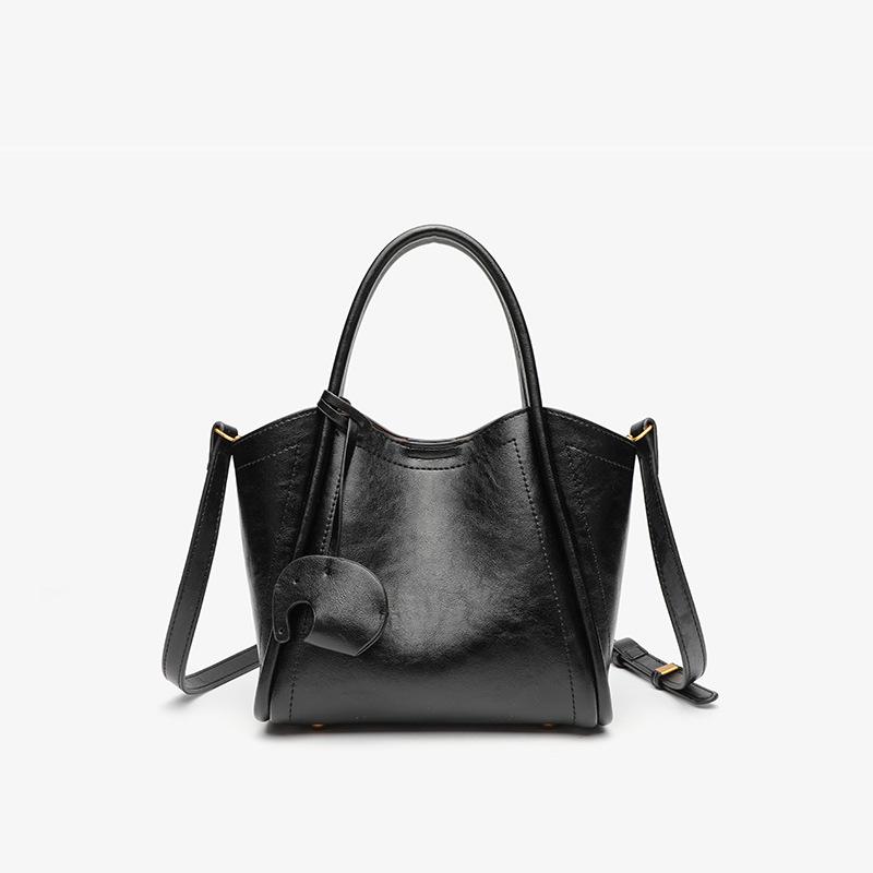 Простая и повседневная сумка Модная сумка через плечо Niche Design Модная сумка чёрный
Простая и повседневная сумка Модная сумка через плечо Niche Design Модная сумка чёрный