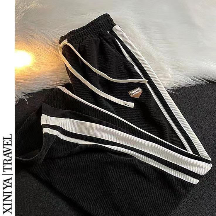 Мужские модные полосатые спортивные штаны в стиле ретро: Повседневный американский хай-стрит, чистый крой, универсальные прямые брюки широкого кроя для осени XL
Мужские модные полосатые спортивные штаны в стиле ретро: Повседневный американский хай-стрит, чистый крой, универсальные прямые брюки широкого кроя для осени XL