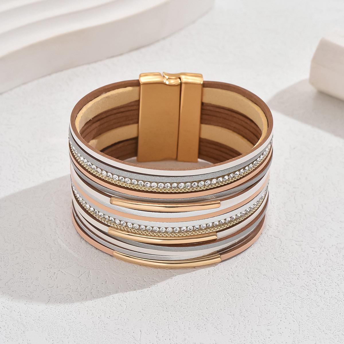 Универсальный хип-хоп браслет женский высокого класса инкрустированный бриллиантами многослойный дизайн браслет простой темпераментный браслет ювелирные изделия
Универсальный хип-хоп браслет женский высокого класса инкрустированный бриллиантами многослойный дизайн браслет простой темпераментный браслет ювелирные изделия