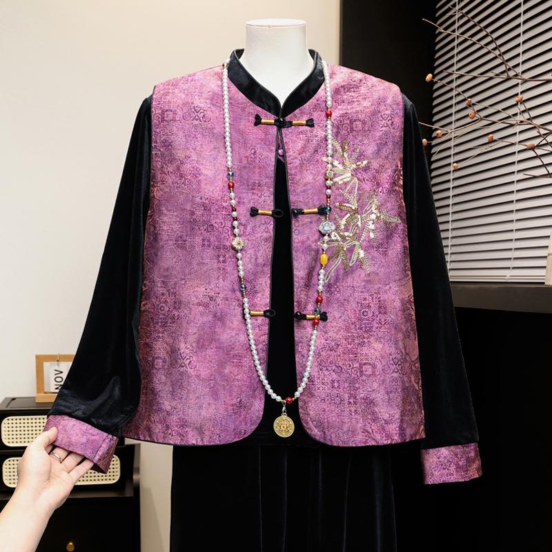 Mom s Elegant Gold Velvet Spring Suit - Three-Piece Set for Middle-Aged and Elderly Women 3XL (Recommended 125-140 jin)
Mom s Elegant Gold Velvet Spring Suit - Three-Piece Set for Middle-Aged and Elderly Women 3XL (Recommended 125-140 jin)