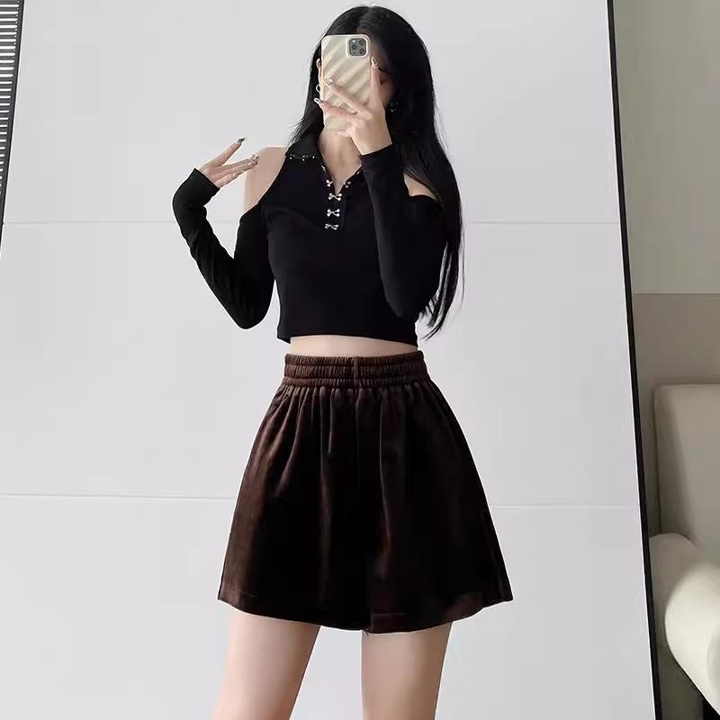 2024 Stylish High Waist Gold Velvet Wide-Leg Shorts for Women - Spring/Autumn Fashion 4XL кофейный
2024 Stylish High Waist Gold Velvet Wide-Leg Shorts for Women - Spring/Autumn Fashion 4XL кофейный