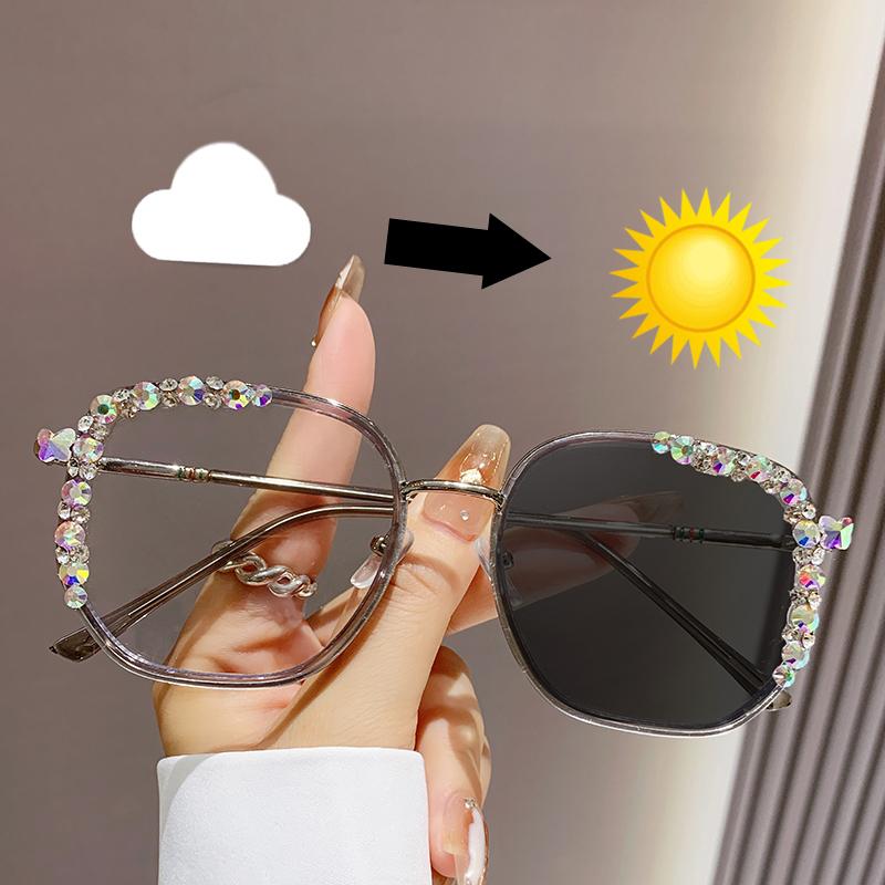 Diamond color-changing flat mirror Photochromic Anti Radiation Glasses Metal Eyeglass For Woman Men
Diamond color-changing flat mirror Photochromic Anti Radiation Glasses Metal Eyeglass For Woman Men