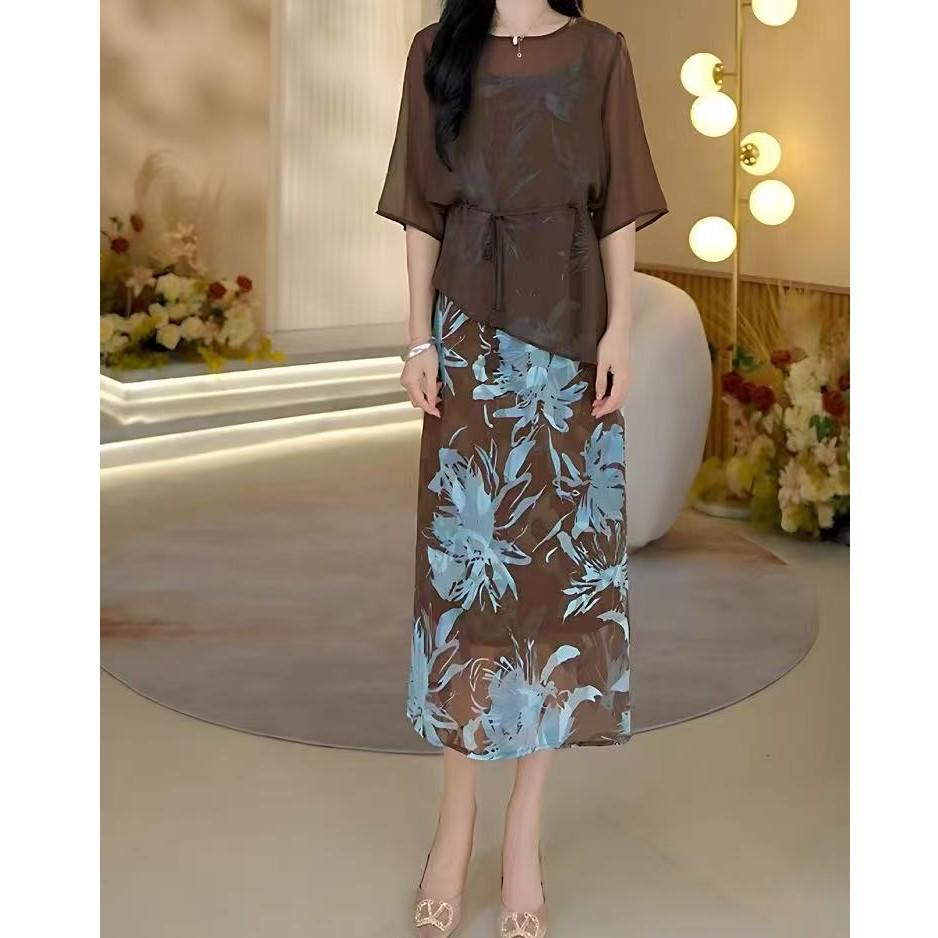 T549 Spring/Summer Stylish Printed Vacation Camisole Dress & Cover-up Skirt Set. L 54-59kg коричневий
T549 Spring/Summer Stylish Printed Vacation Camisole Dress & Cover-up Skirt Set. L 54-59kg коричневий