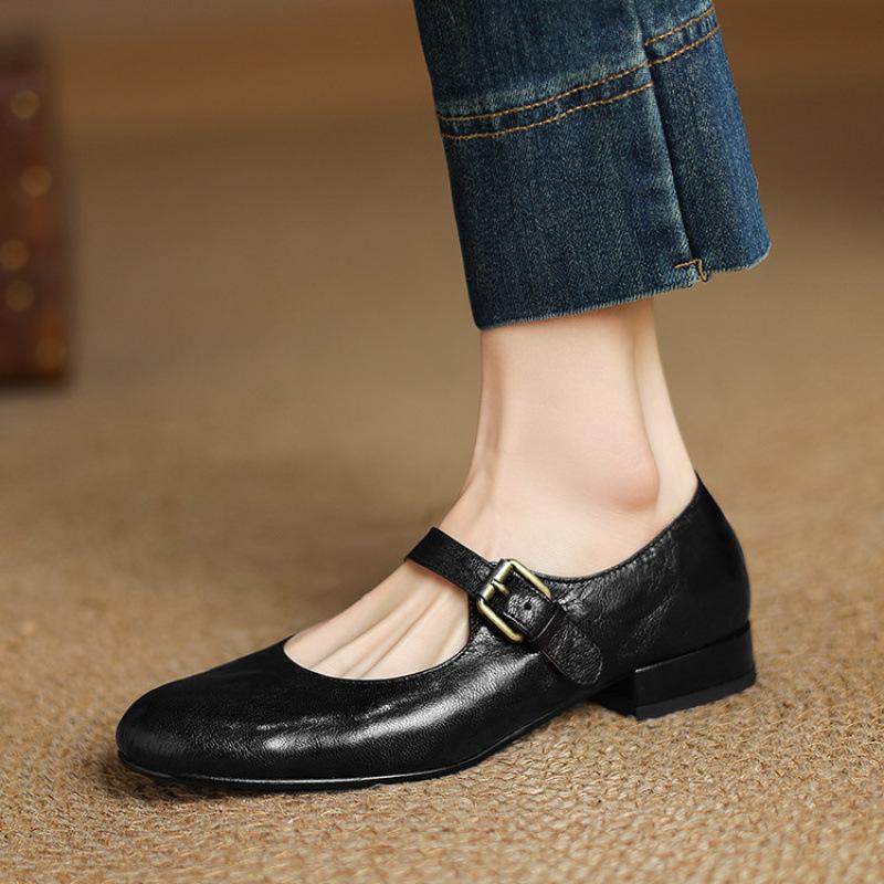 Носите маленькие кожаные туфли во все сезоны, новые женские кожаные туфли-лодочки, круглый носок с пряжкой, низкий каблук, обувь больших размеров, квадратный каблук, черный биф те 40 чёрный
Носите маленькие кожаные туфли во все сезоны, новые женские кожаные туфли-лодочки, круглый носок с пряжкой, низкий каблук, обувь больших размеров, квадратный каблук, черный биф те 40 чёрный