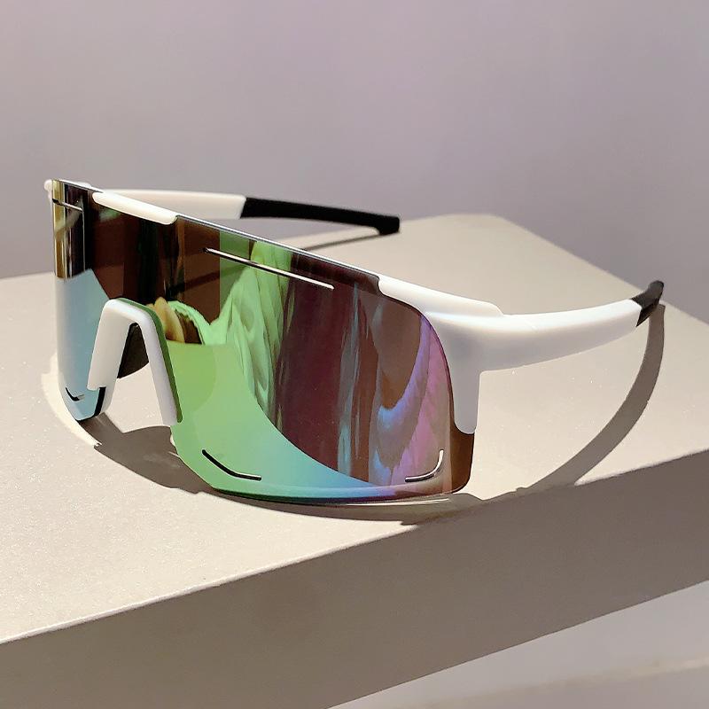 Oversized Sport Goggle Sunglasses Women For Men Luxury Brand Designer Sun Glasses Retro Punk Ski Cycling Windproof Eyeglasses As the picture
Oversized Sport Goggle Sunglasses Women For Men Luxury Brand Designer Sun Glasses Retro Punk Ski Cycling Windproof Eyeglasses As the picture