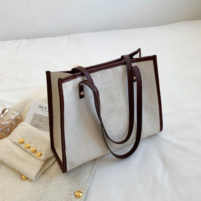 Сумка большой вместимости, женская простая сумка для поездок на работу, сумка через плечо, японская сумка-тоут кофейный
Сумка большой вместимости, женская простая сумка для поездок на работу, сумка через плечо, японская сумка-тоут кофейный