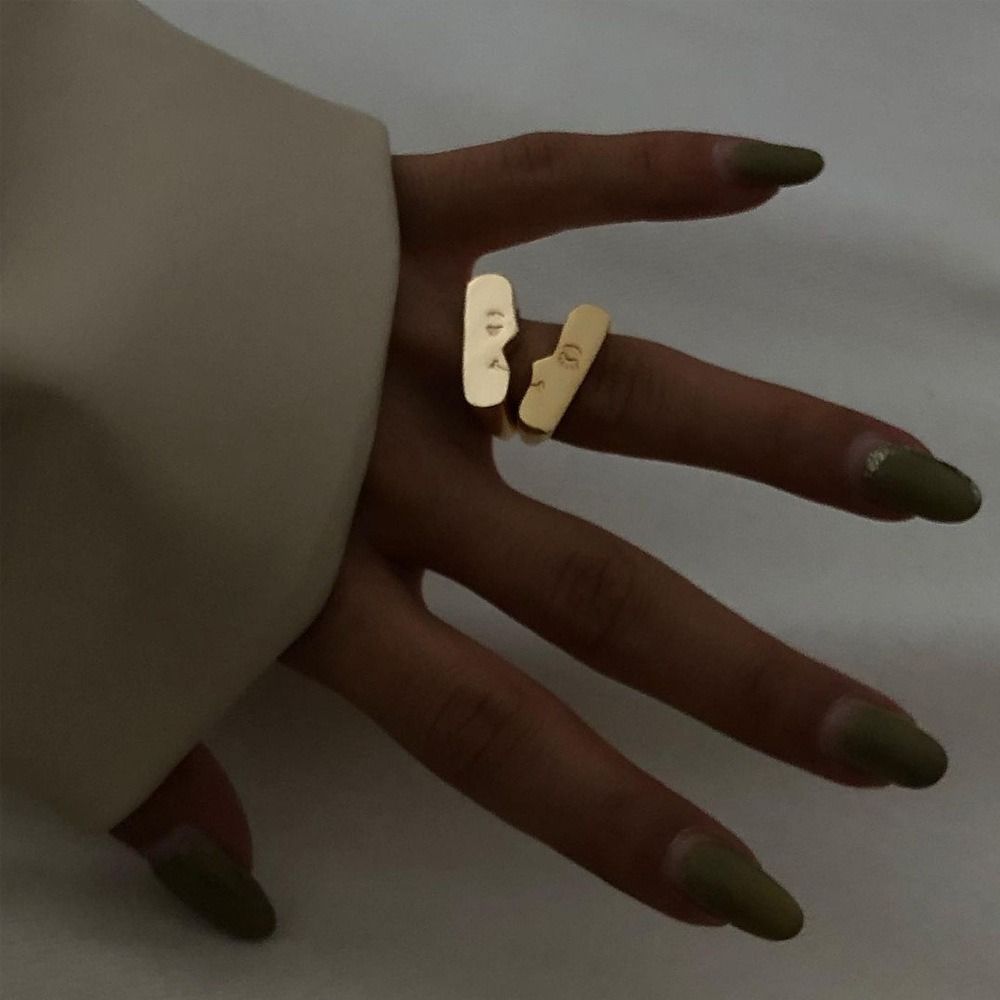 1 Pair Korean Style Abstract Face Pair Ring Jewelry Accessories Emoticons Couple Ring Friend
1 Pair Korean Style Abstract Face Pair Ring Jewelry Accessories Emoticons Couple Ring Friend