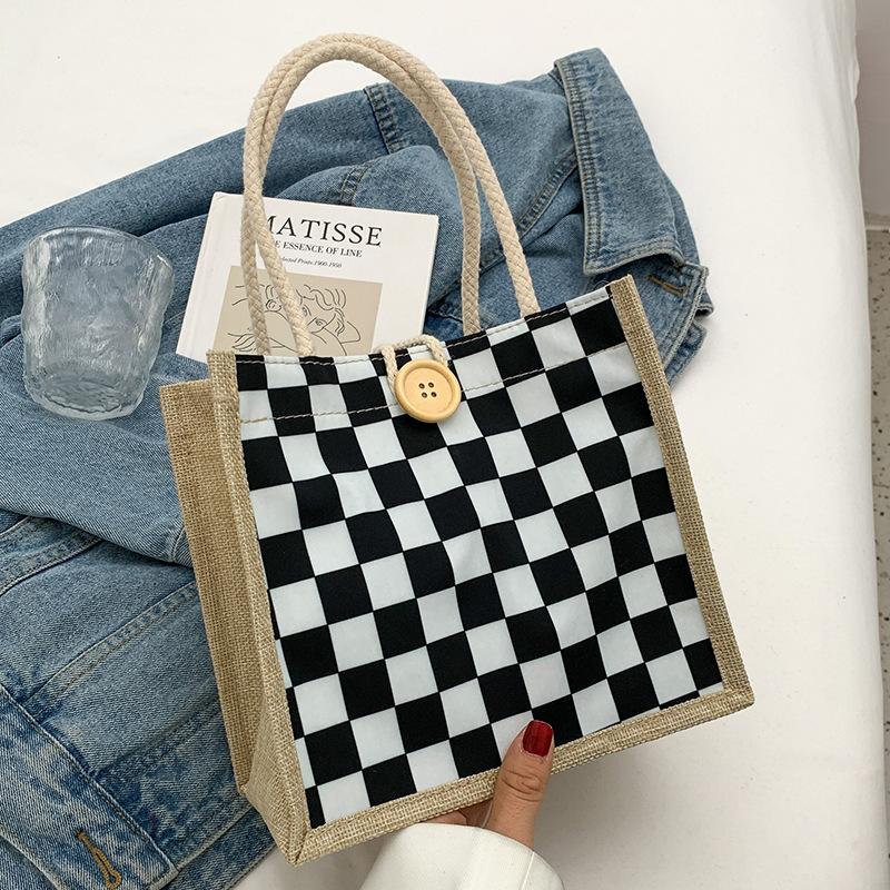 Новая летняя свежая льняная ручная сумка Bento для женщин Ins Универсальная ручная льняная сумка
Новая летняя свежая льняная ручная сумка Bento для женщин Ins Универсальная ручная льняная сумка