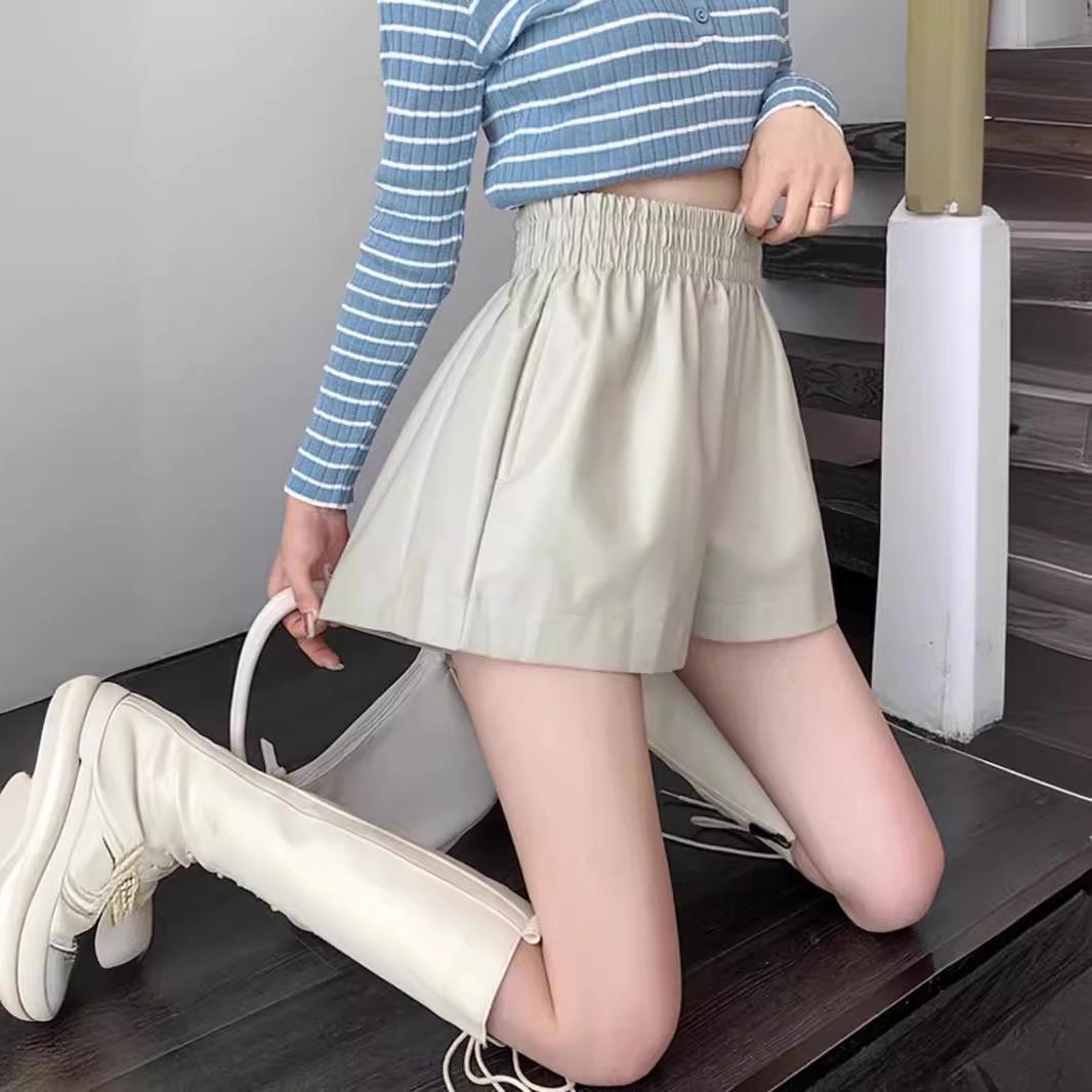 High-Waisted PU Leather Shorts for Women - Slimming, Wide-Leg, Casual, Autumn/Winter 2025 XS
High-Waisted PU Leather Shorts for Women - Slimming, Wide-Leg, Casual, Autumn/Winter 2025 XS
