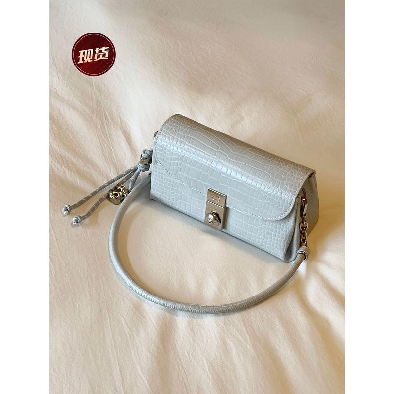 South Style Chio2nd Bread Puppy Art Travel Small Square Bag Shoulder Underarm Bag Female Texture Work Clothing Crossbody Image color
South Style Chio2nd Bread Puppy Art Travel Small Square Bag Shoulder Underarm Bag Female Texture Work Clothing Crossbody Image color