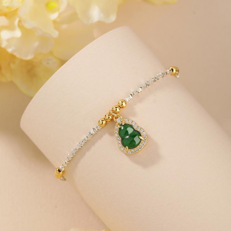 Natural dangerous material jadeite gourd broken silver design bracelet sterling silver s925 high-end exquisite jewelry 925 silver
Natural dangerous material jadeite gourd broken silver design bracelet sterling silver s925 high-end exquisite jewelry 925 silver