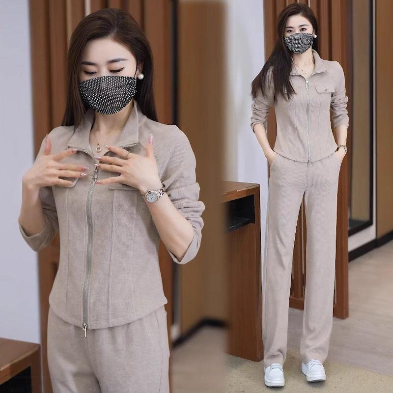 2025 Spring Women s Casual Sportswear Set: Fashionable Stand-Up Collar Jacket & Wide-Leg Pants Two-Piece M (up to 100 lbs)
2025 Spring Women s Casual Sportswear Set: Fashionable Stand-Up Collar Jacket & Wide-Leg Pants Two-Piece M (up to 100 lbs)