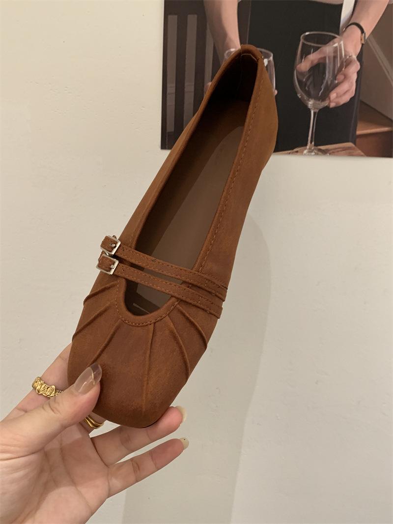 Design sense niche fold square head inner height increase single shoes women s autumn 2025 new retro temperament shallow mouth grandma shoes 39
Design sense niche fold square head inner height increase single shoes women s autumn 2025 new retro temperament shallow mouth grandma shoes 39