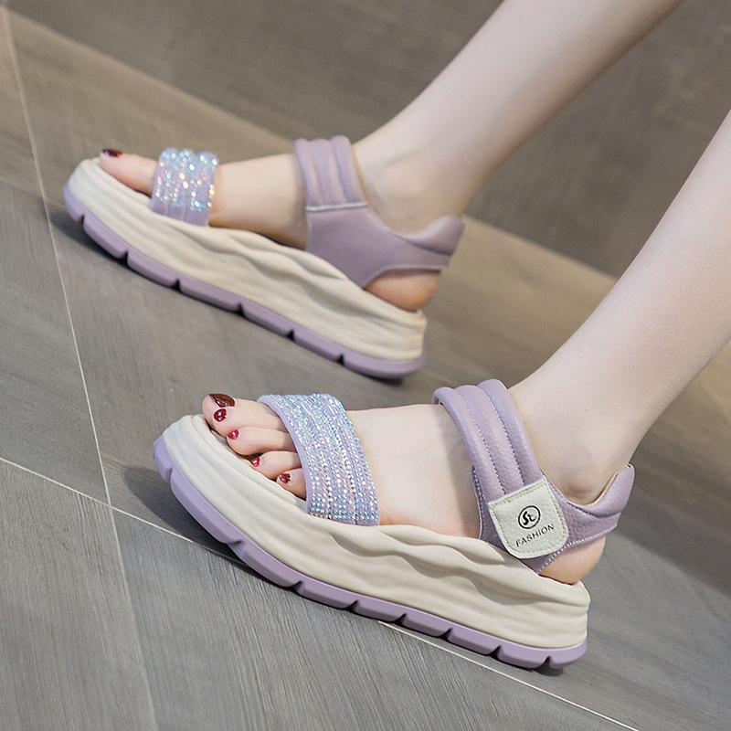 Thick-soled heightening sandals women s little white breathable and versatile leisure sports beach sandals 40
Thick-soled heightening sandals women s little white breathable and versatile leisure sports beach sandals 40