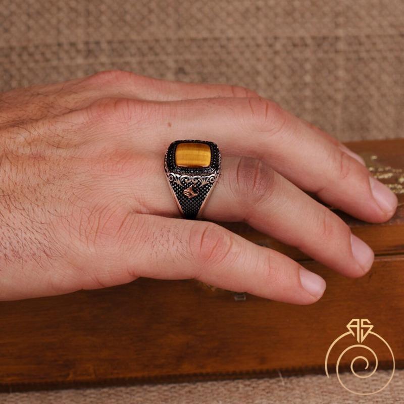 Retro square ring, the unique design is suitable for banquets and daily life, adding a different charm to the shape 13
Retro square ring, the unique design is suitable for banquets and daily life, adding a different charm to the shape 13