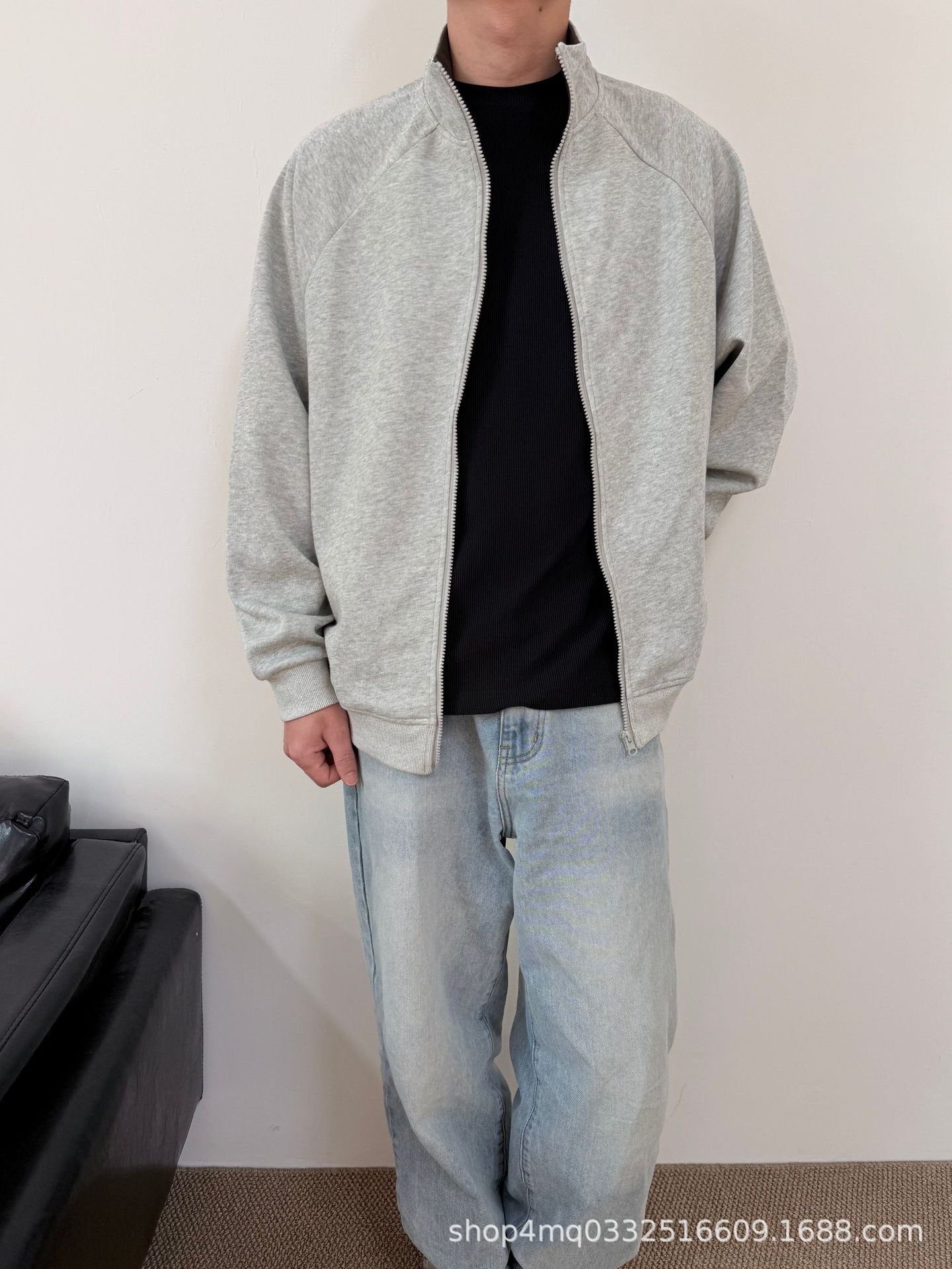 2025 Men s Stand Collar Zipper Hoodie Cardigan - Korean Casual Loose Fit Style for Autumn/Winter. Large сірий колір
2025 Men s Stand Collar Zipper Hoodie Cardigan - Korean Casual Loose Fit Style for Autumn/Winter. Large сірий колір