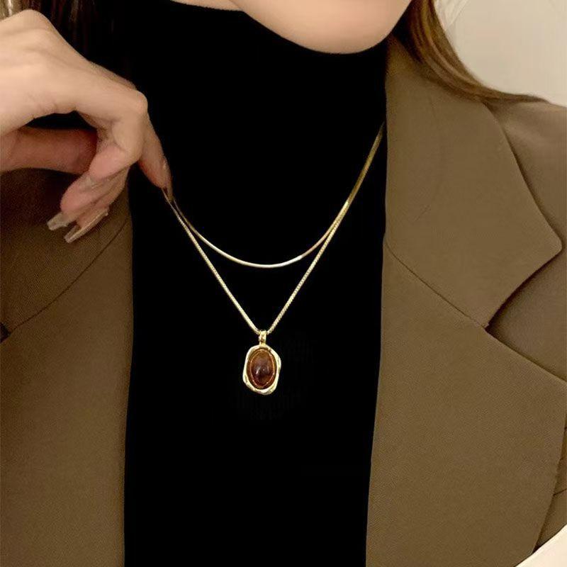 Double Layered Necklace with Resin Gold Amber Sweater Chain Women Autumn Winter New Arrival Elegant High End Jewelry Decoration
Double Layered Necklace with Resin Gold Amber Sweater Chain Women Autumn Winter New Arrival Elegant High End Jewelry Decoration
