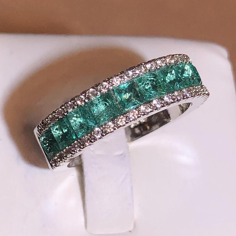 Retro Shape Rings for Women Green Zircon Sliver Color Jewelry Ring Classic Wedding Engagement Full Drill Jewelry Love Ring 9 зелёный
Retro Shape Rings for Women Green Zircon Sliver Color Jewelry Ring Classic Wedding Engagement Full Drill Jewelry Love Ring 9 зелёный