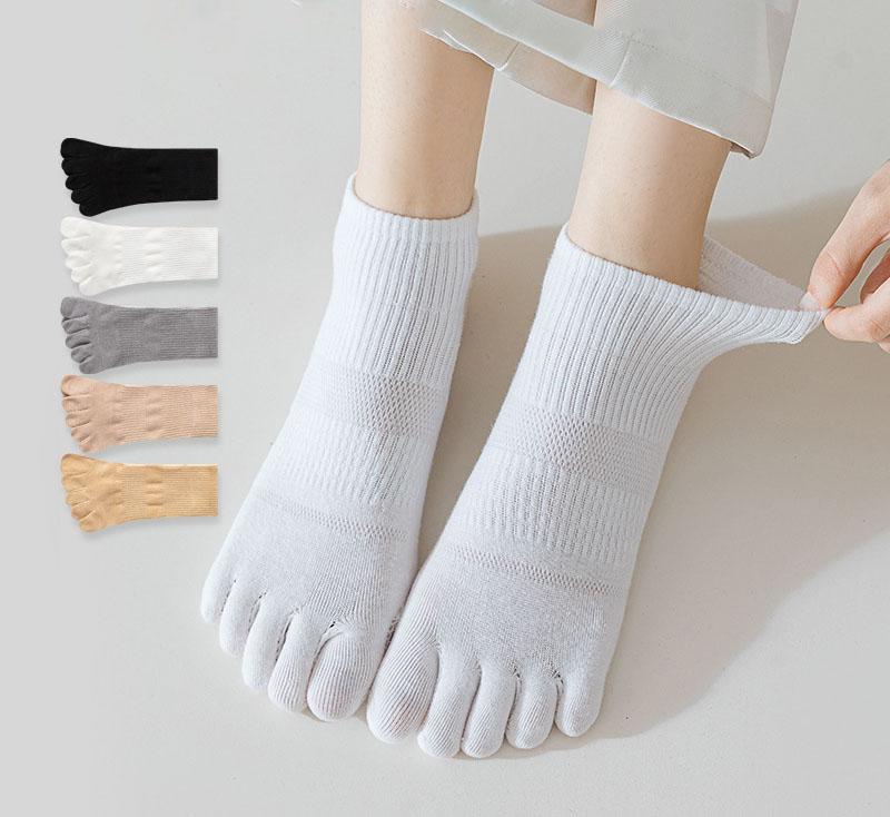 Socks For Women Spring Summer Solid Color Mesh Five Fingers Socks Ankle Short Socks Sweat-absorbing Boat Socks Split Toe Socks One Size
Socks For Women Spring Summer Solid Color Mesh Five Fingers Socks Ankle Short Socks Sweat-absorbing Boat Socks Split Toe Socks One Size