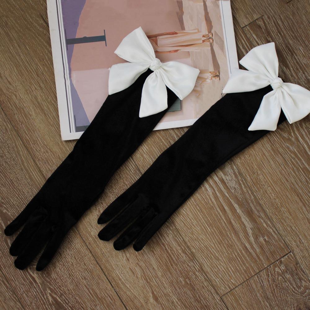 Elegant Black Wedding Gloves Velvet Mid-Length Bow Bride Gloves Party Gloves Evening Performance Accessory
Elegant Black Wedding Gloves Velvet Mid-Length Bow Bride Gloves Party Gloves Evening Performance Accessory
