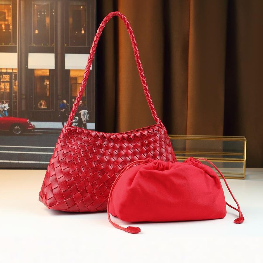 Women s New Handmade Woven Shoulder Crossbody Bag, Simple and Casual Women s Handbag, Armpit Bag, Fashionable New Moon червоний
Women s New Handmade Woven Shoulder Crossbody Bag, Simple and Casual Women s Handbag, Armpit Bag, Fashionable New Moon червоний