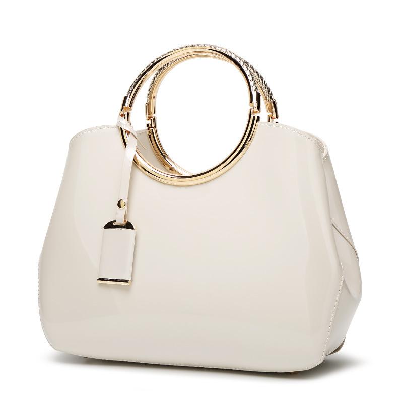 Patent Leather Shoulder Bag 2026 New Women s Bag Shiny Handbag KTY 28cm*10.5cm*22cm белый
Patent Leather Shoulder Bag 2026 New Women s Bag Shiny Handbag KTY 28cm*10.5cm*22cm белый