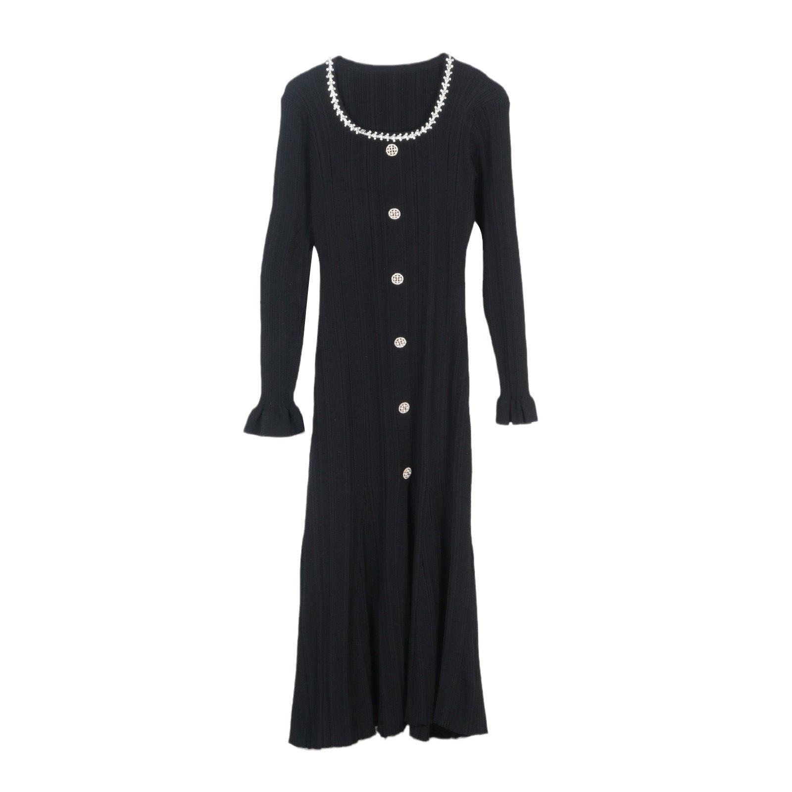 Elegant European & American Style Pleated U-neck Long Knitted Dress - Spring & Autumn Collection Large
Elegant European & American Style Pleated U-neck Long Knitted Dress - Spring & Autumn Collection Large
