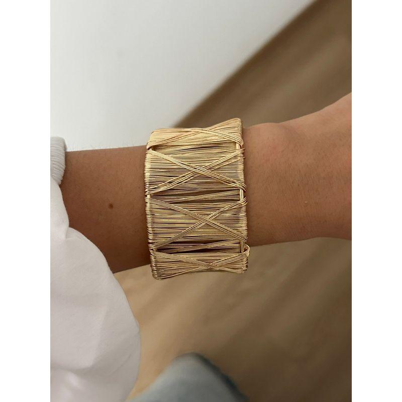 European and American Minimalist Line Bracelet for Men and Women, Trendy High-Quality Bracelet, Niche Cool Style, Exaggerated Brushed Arm Ring Gold Wide Band
European and American Minimalist Line Bracelet for Men and Women, Trendy High-Quality Bracelet, Niche Cool Style, Exaggerated Brushed Arm Ring Gold Wide Band