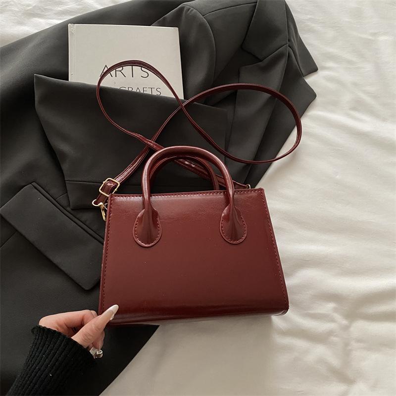 Commuter simple handbag bag women s bag new trendy fashion small square bag Korean niche versatile messenger bag червоний
Commuter simple handbag bag women s bag new trendy fashion small square bag Korean niche versatile messenger bag червоний