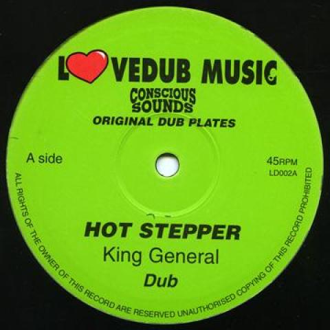10inch Record KING GENERAL / JONAH DAN - Hot Stepper; Dub / Bongoman; Dub LD002 Lovedub Music 2005 UK Reggae, Ska & Dub
10inch Record KING GENERAL / JONAH DAN - Hot Stepper; Dub / Bongoman; Dub LD002 Lovedub Music 2005 UK Reggae, Ska & Dub