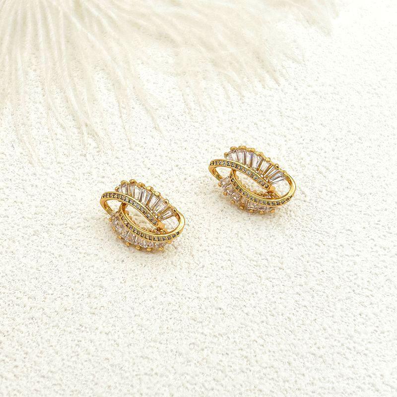 Fashion And Elegant Irregular Light Luxury Earrings, Shape Slightly Inlaid Zircon Temperament Earrings, Women S High-End Fashion золотой
Fashion And Elegant Irregular Light Luxury Earrings, Shape Slightly Inlaid Zircon Temperament Earrings, Women S High-End Fashion золотой